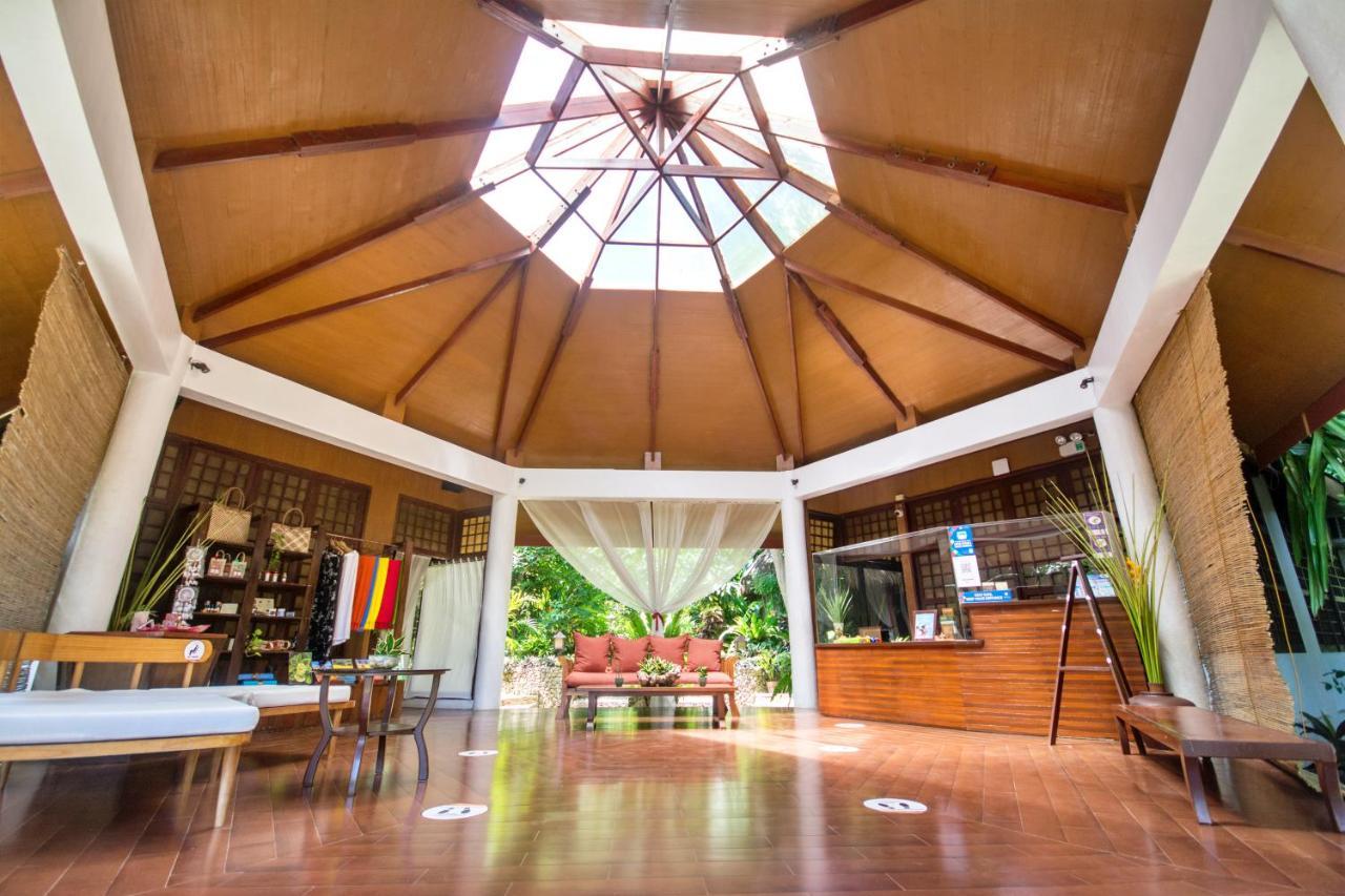 Mandala Spa & Resort Villas Manoc-Manoc 外观 照片