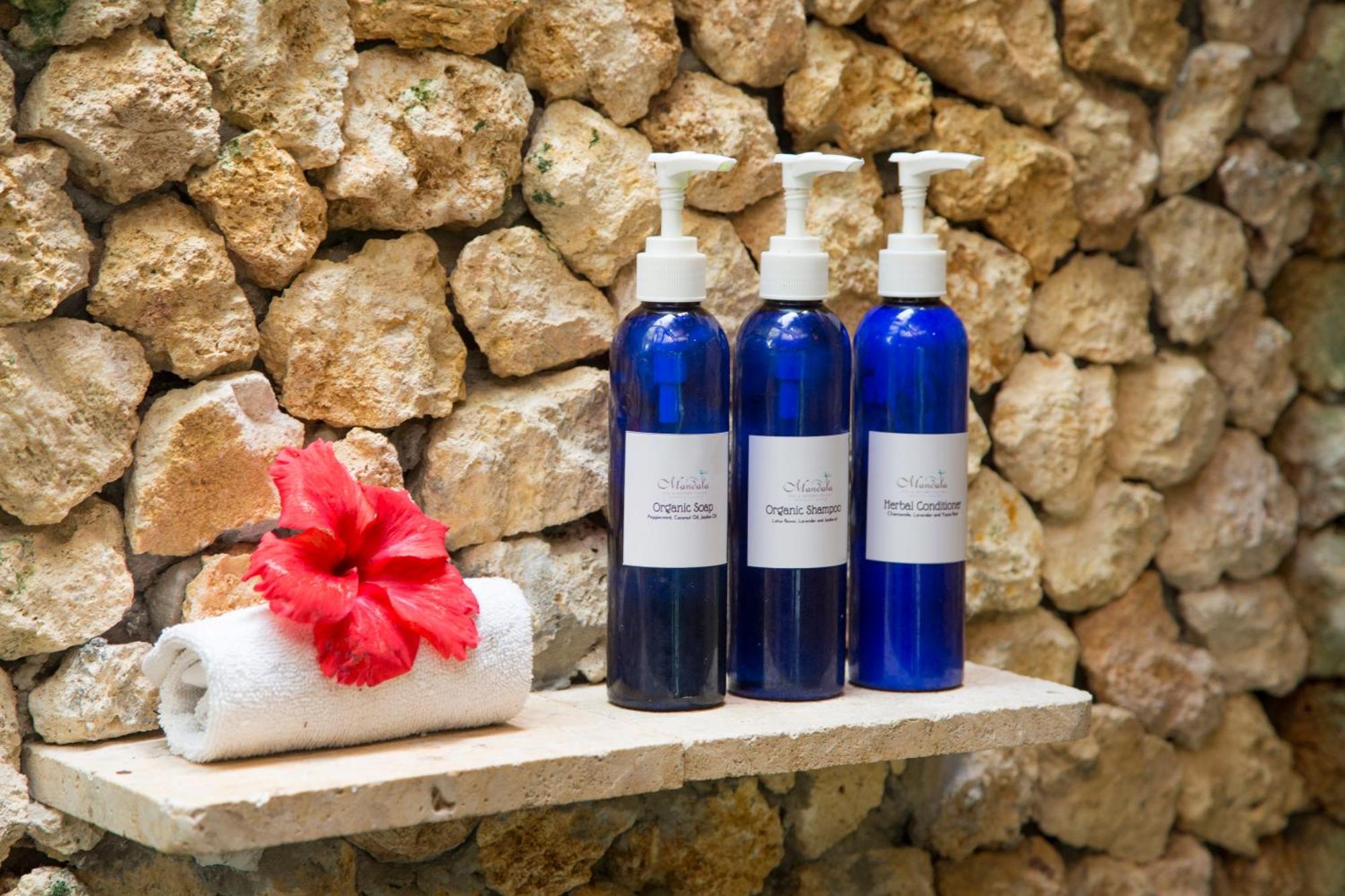 Mandala Spa & Resort Villas Manoc-Manoc 外观 照片