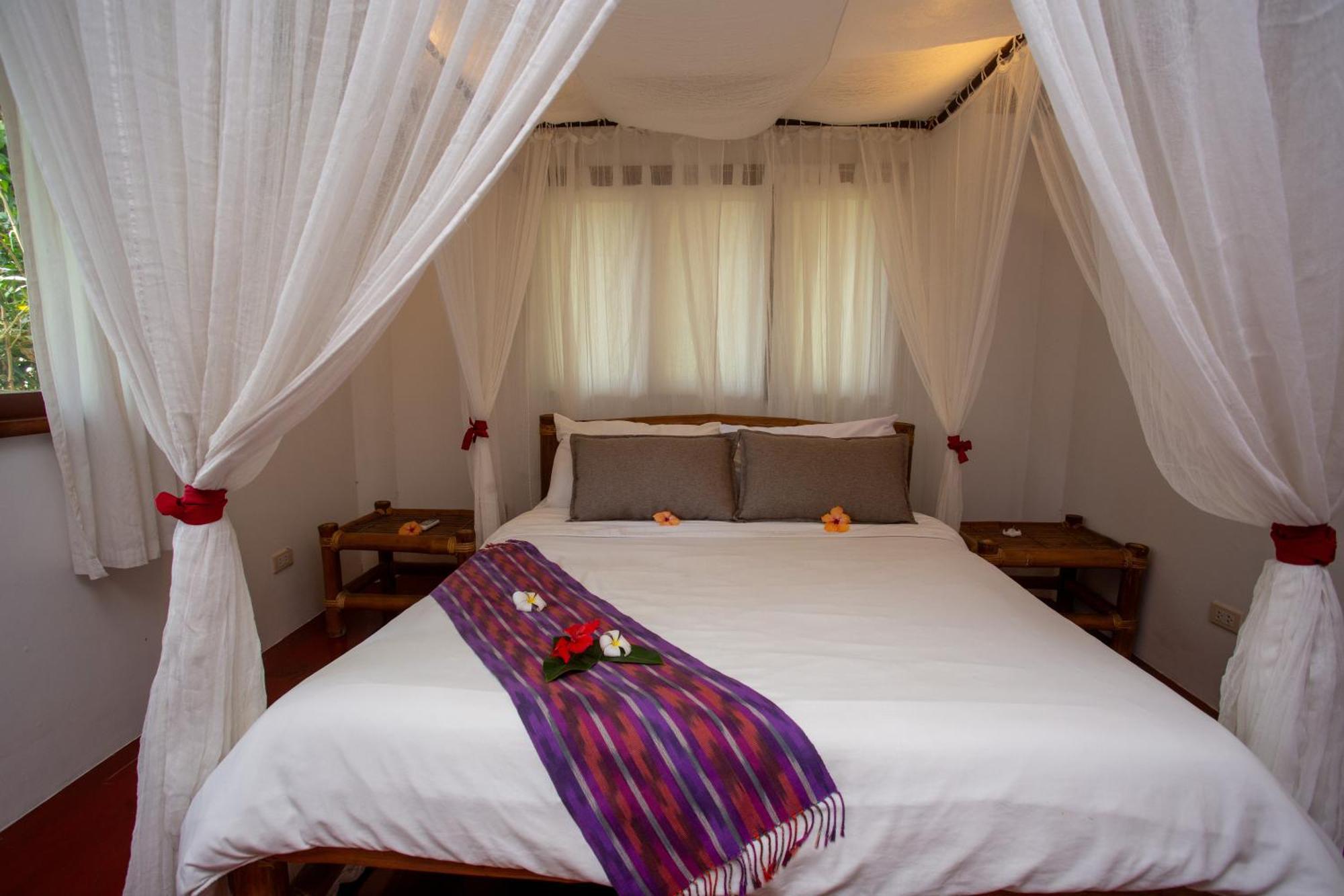 Mandala Spa & Resort Villas Manoc-Manoc 外观 照片